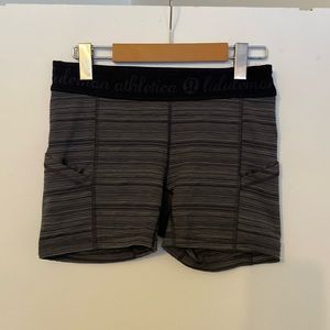 Lululemon short size 6 gray and black